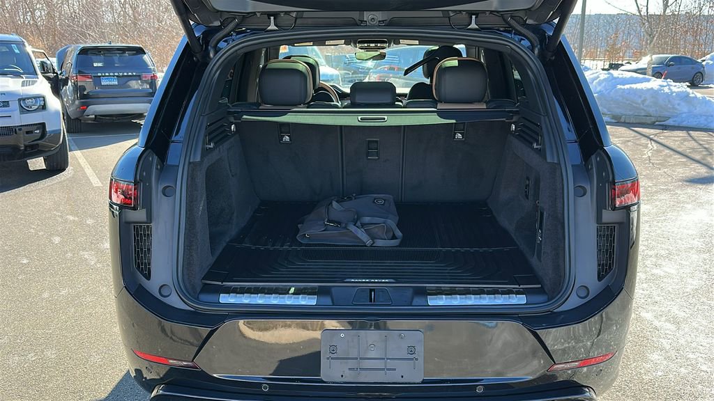 Used 2025 Land Rover Range Rover Sport Dynamic SE image 26