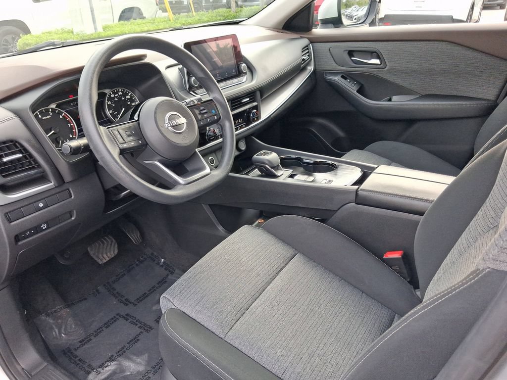 Certified 2023 Nissan Rogue SV FWD image 13