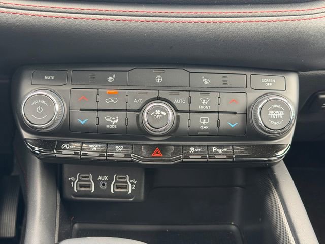 Used 2025 Dodge Durango GT RWD image 34