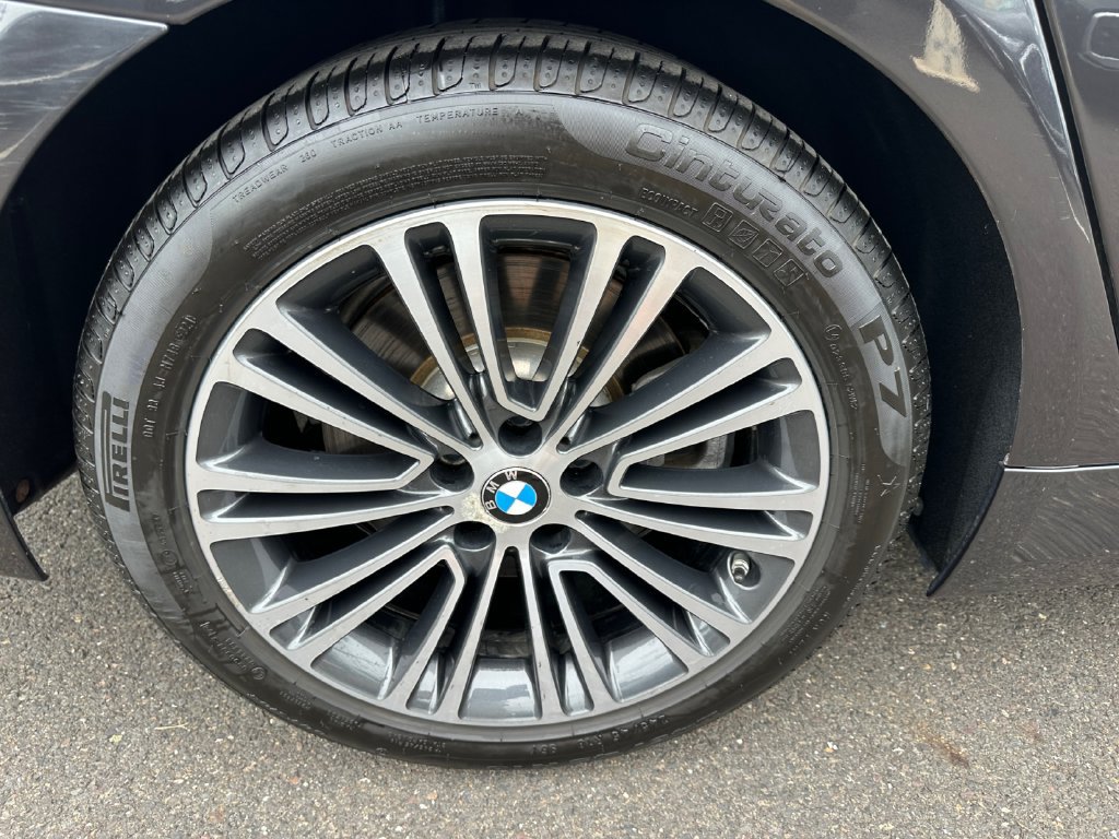 Used 2019 BMW 540i xDrive w/ Convenience Package AWD/4WD image 18