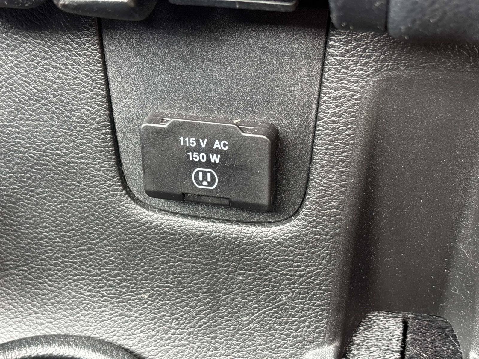 Used 2017 Jeep Wrangler Unlimited Sahara AWD/4WD image 19