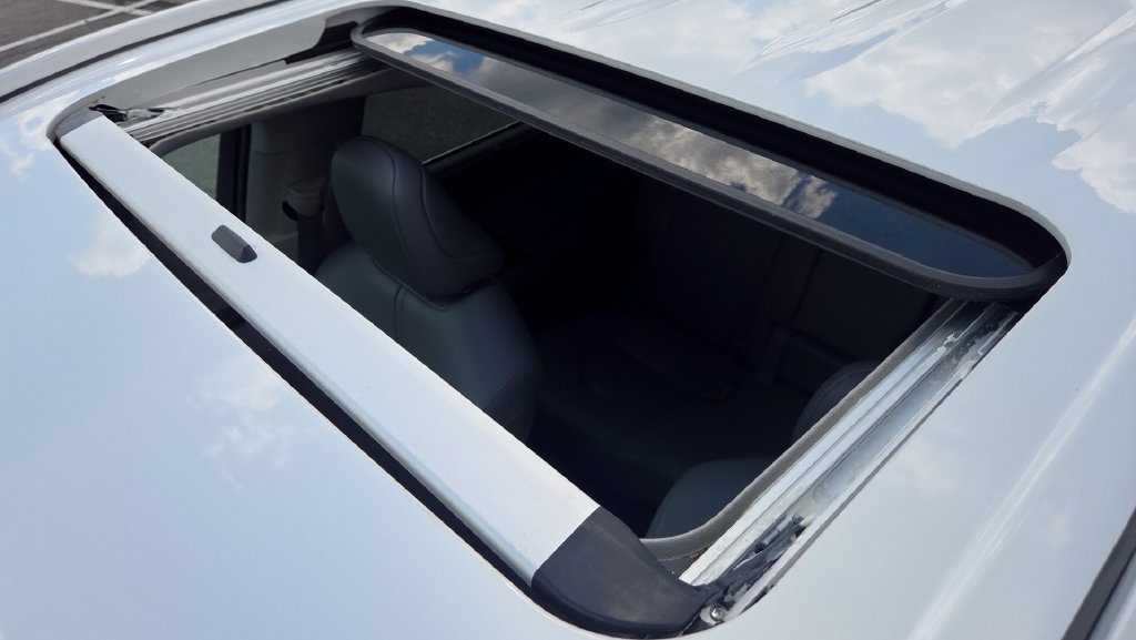 Used 2023 Toyota Highlander XLE FWD image 21