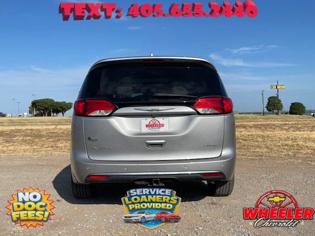 Used 2017 Chrysler Pacifica Limited FWD image 5