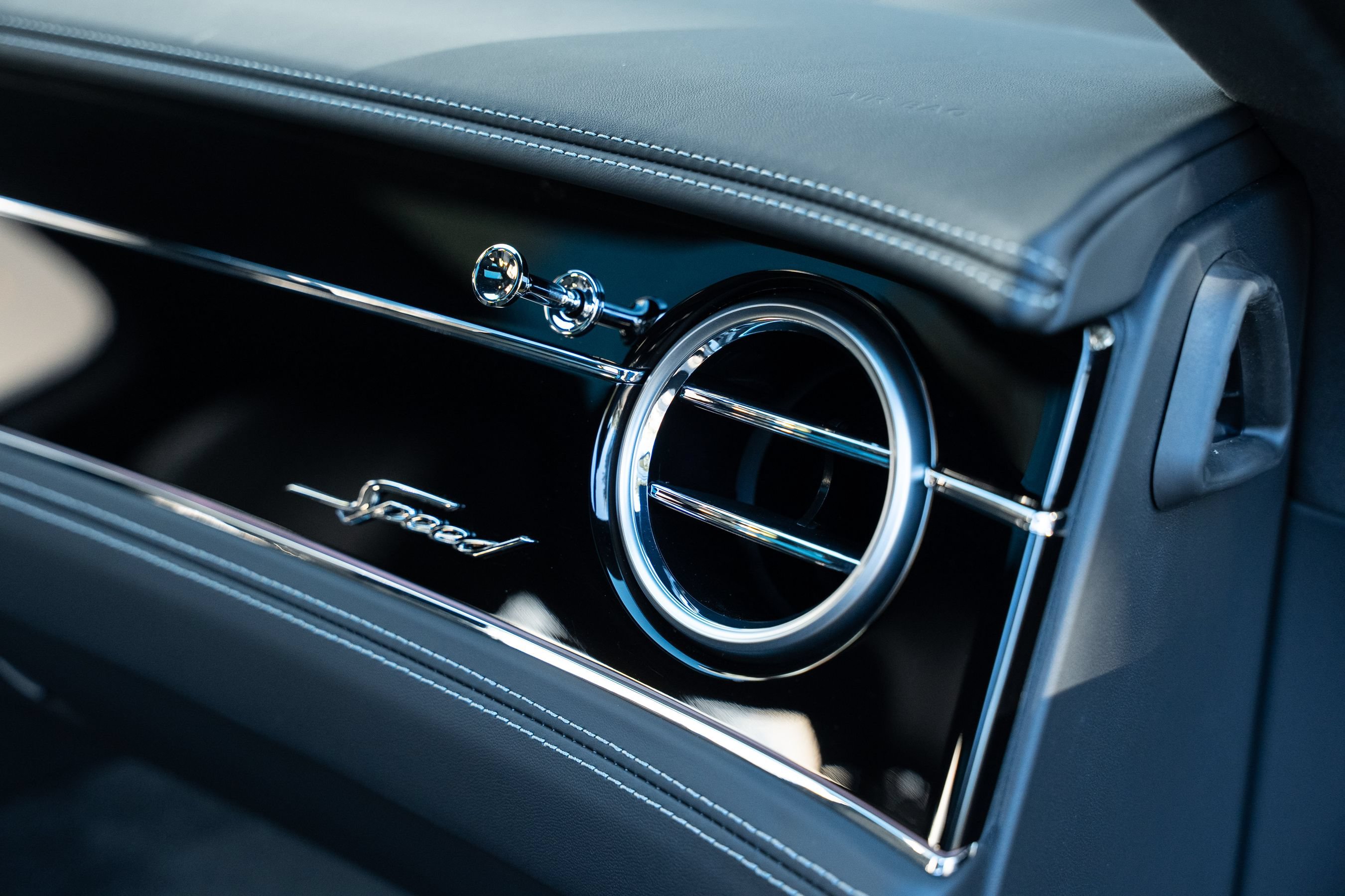 Certified 2025 Bentley Flying Spur Plug-In Hybrid AWD/4WD image 65