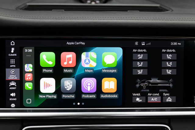 Used 2020 Porsche Panamera GTS w/ Premium Package Plus image 88