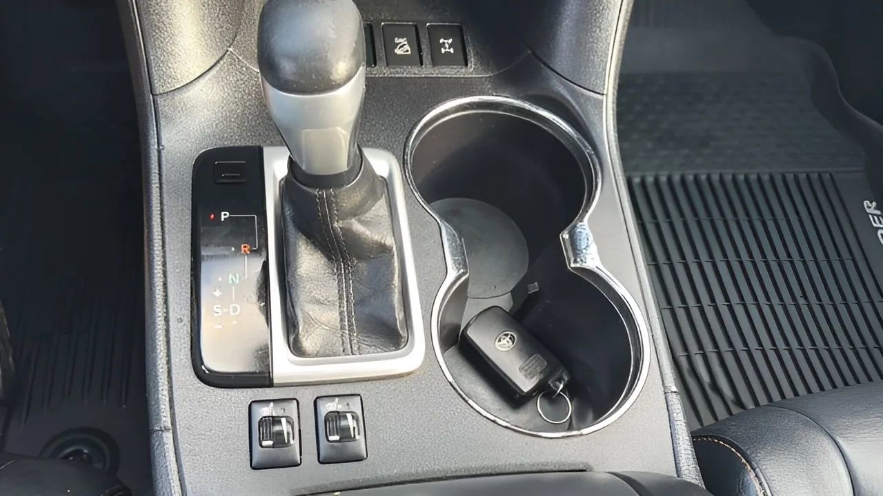 Used 2017 Toyota Highlander XLE image 34