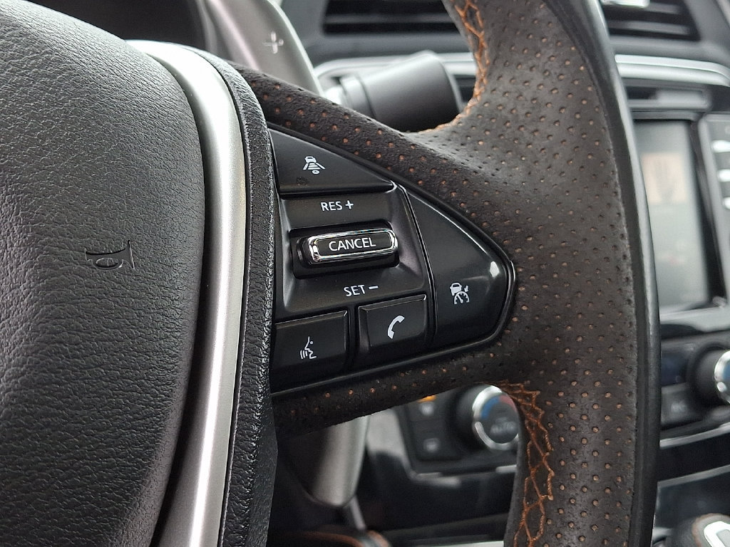 Used 2022 Nissan Maxima SR w/ Sport Mat Group FWD image 24