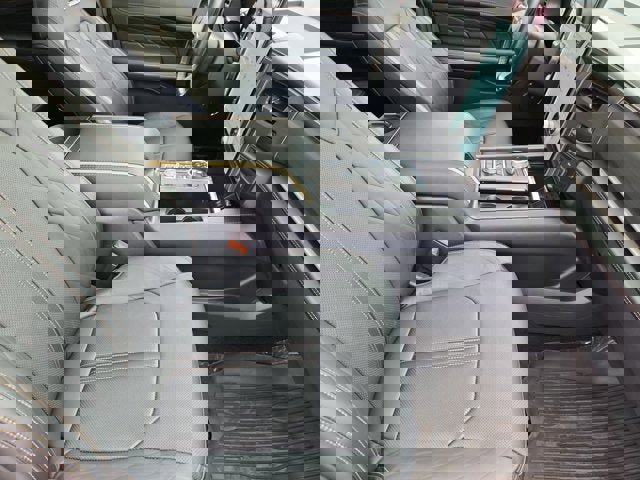 Used 2023 Ford Expedition Platinum image 15