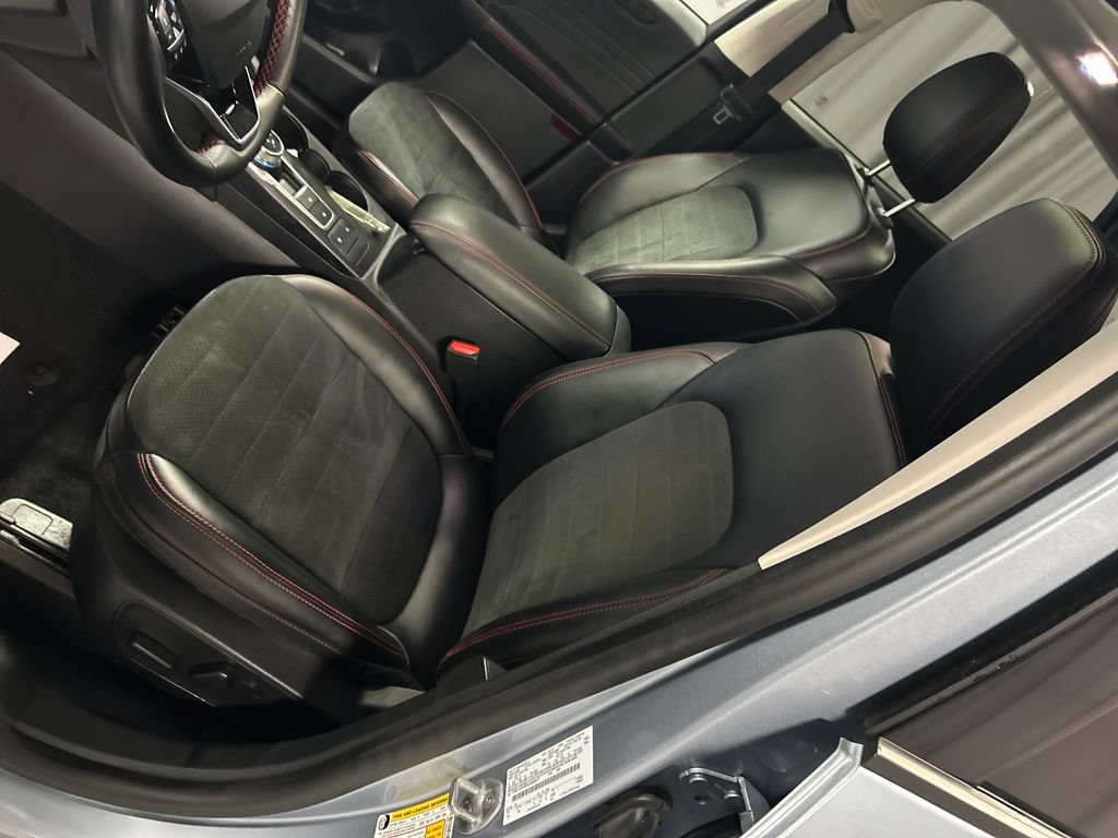 Used 2022 Ford Escape SEL w/ SEL Stealth AWD Package image 12