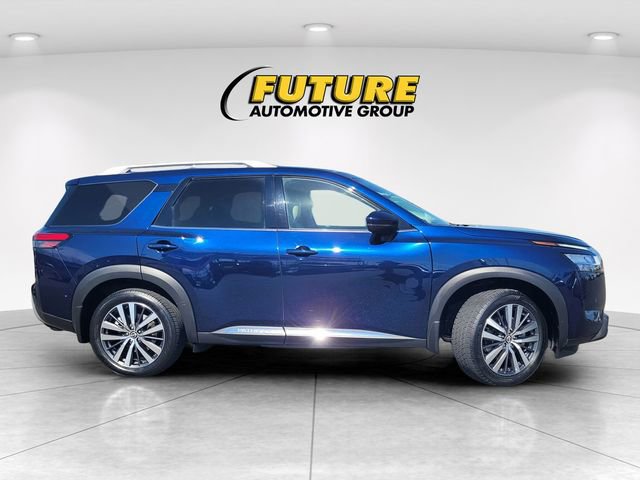 Certified 2022 Nissan Pathfinder Platinum w/ Cargo Package image 3