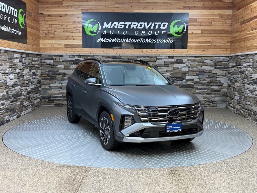 Used 2025 Hyundai Tucson Limited AWD/4WD image 2
