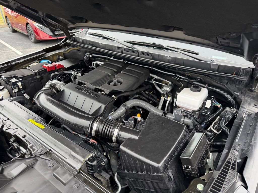 Used 2025 Nissan Frontier PRO-4X image 41