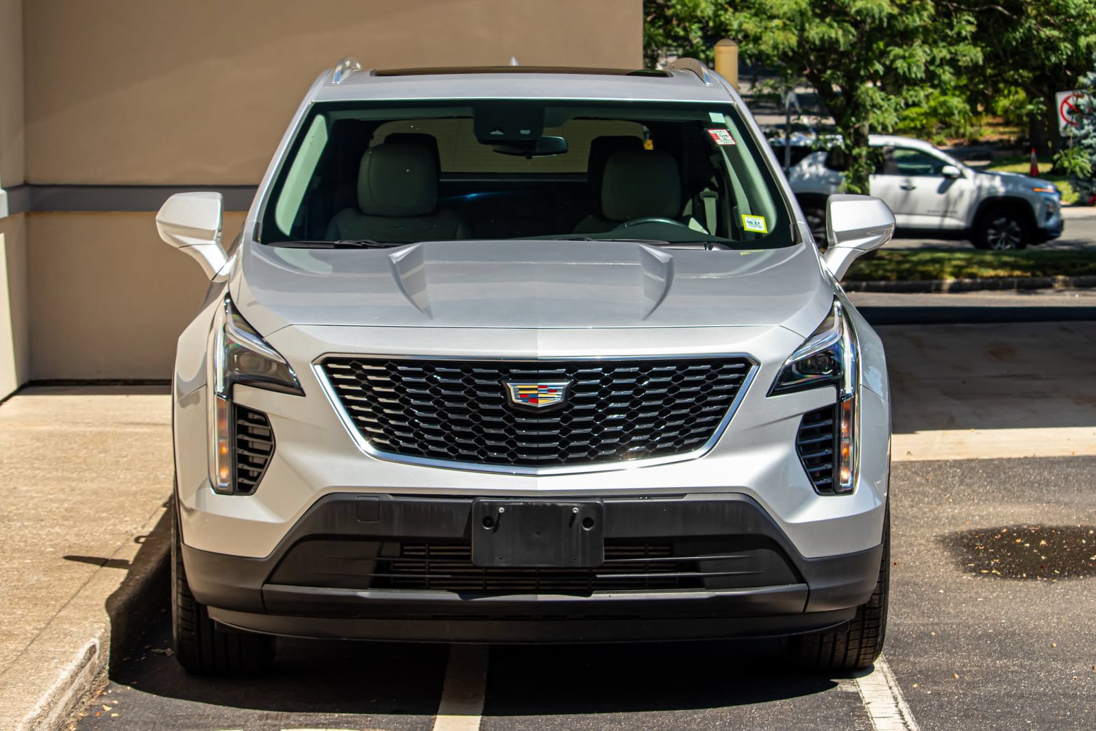 Used 2021 Cadillac XT4 Luxury w/ Cold Weather Package AWD/4WD image 3