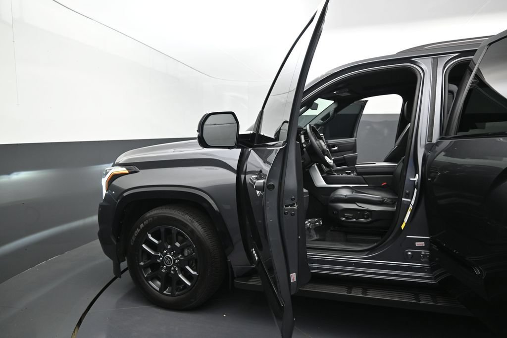 Used 2023 Toyota Sequoia Platinum AWD/4WD image 13