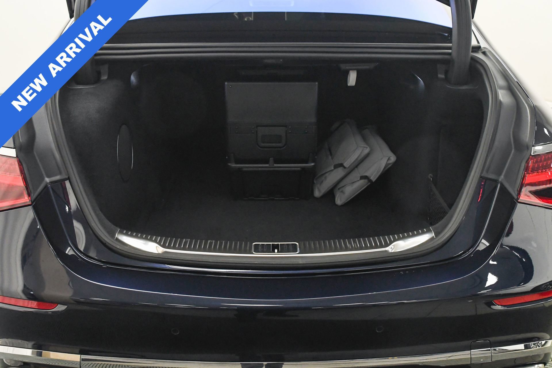 Used 2025 Mercedes-Benz Maybach S 580 4MATIC image 7