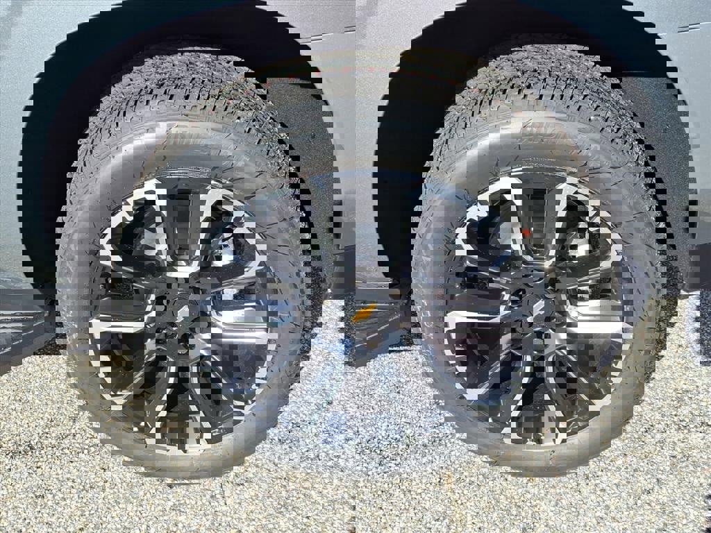 New 2026 Chevrolet Suburban Premier image 9