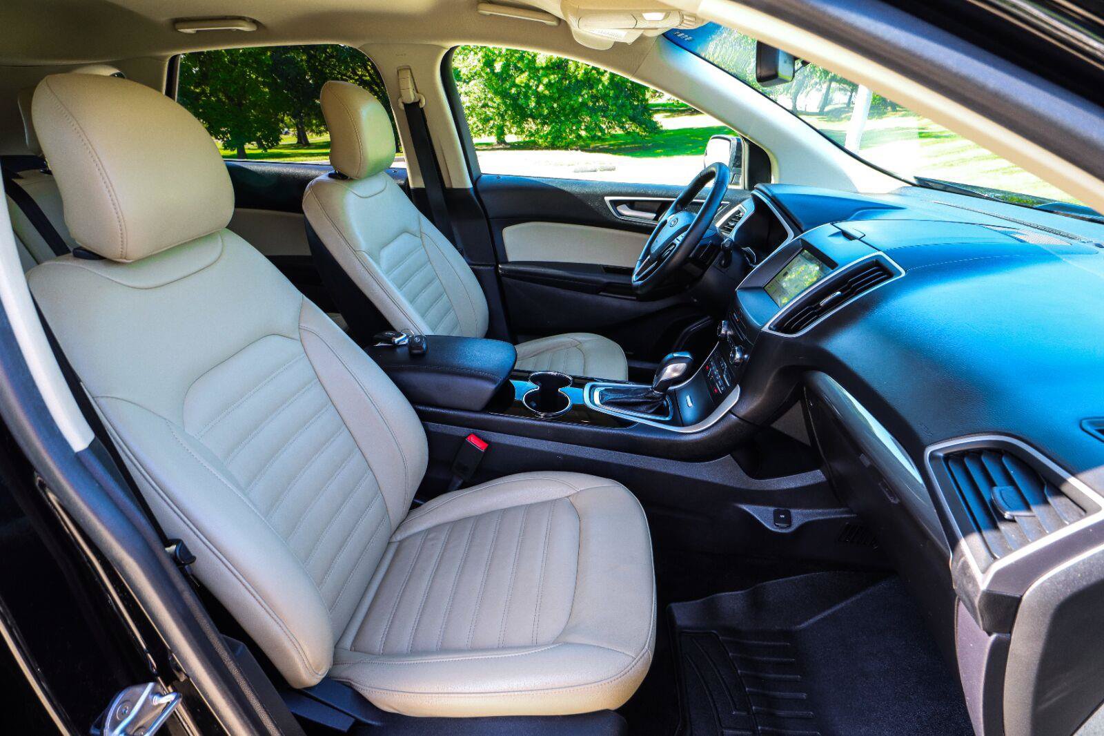 Used 2018 Ford Edge SEL w/ Equipment Group 201A AWD/4WD image 38