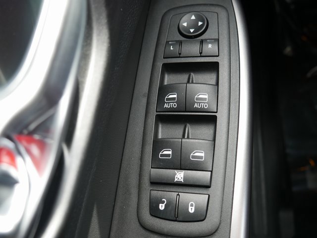 Used 2022 Jeep Cherokee Limited w/ Mopar Interior Package image 28