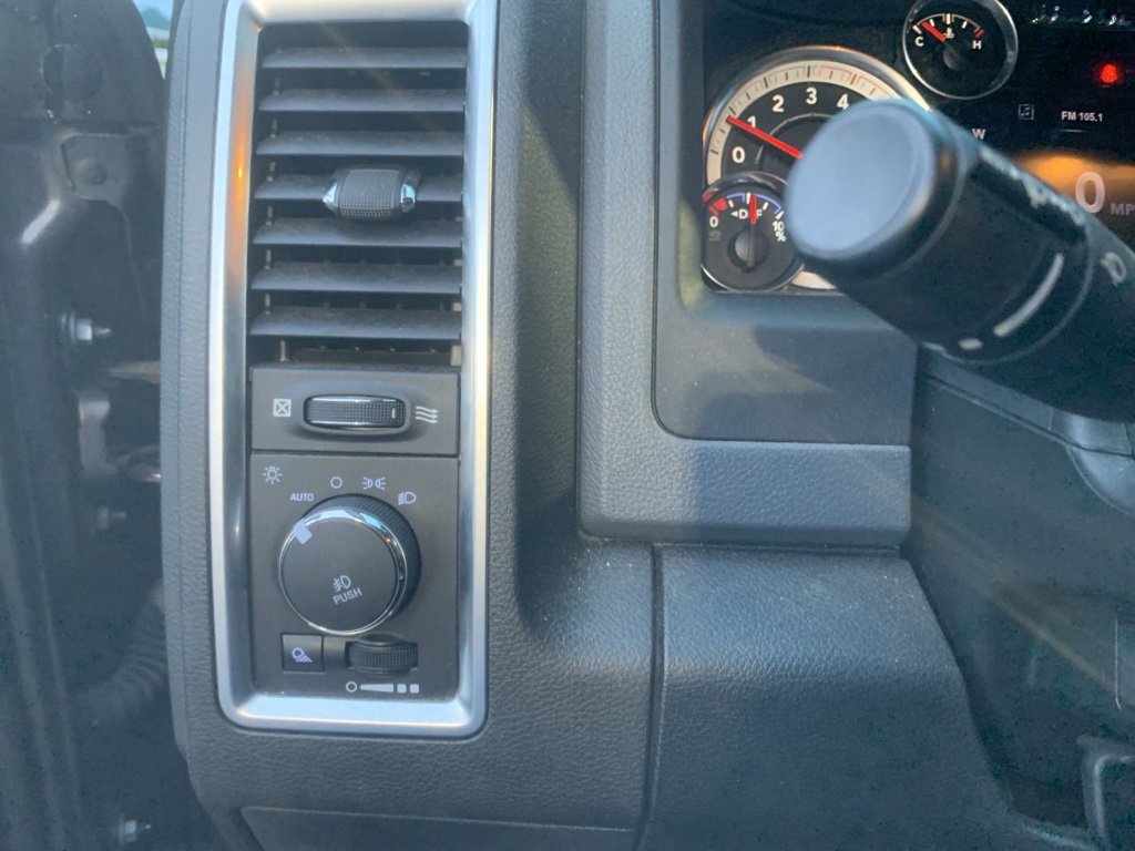 Used 2017 RAM 3500 Big Horn w/ Sport Appearance Group image 15