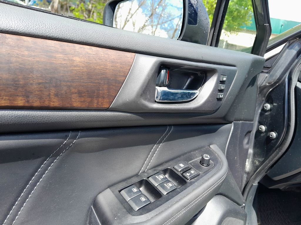 Used 2019 Subaru Outback 2.5i Limited AWD/4WD image 12