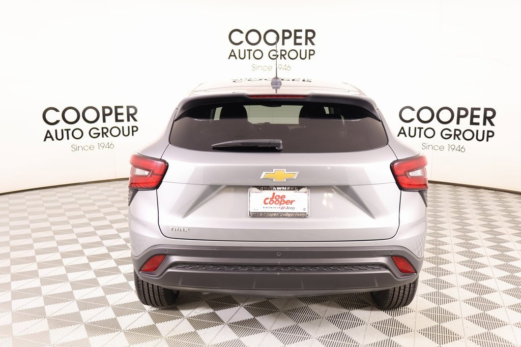 Used 2024 Chevrolet Trax LS w/ Driver Confidence Package image 20