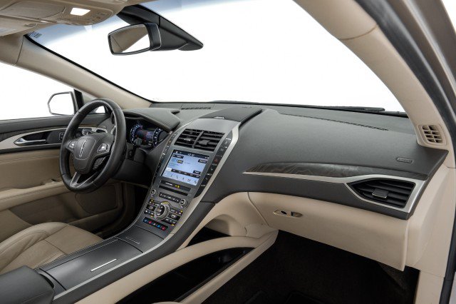 Used 2019 Lincoln MKZ Reserve FWD image 10