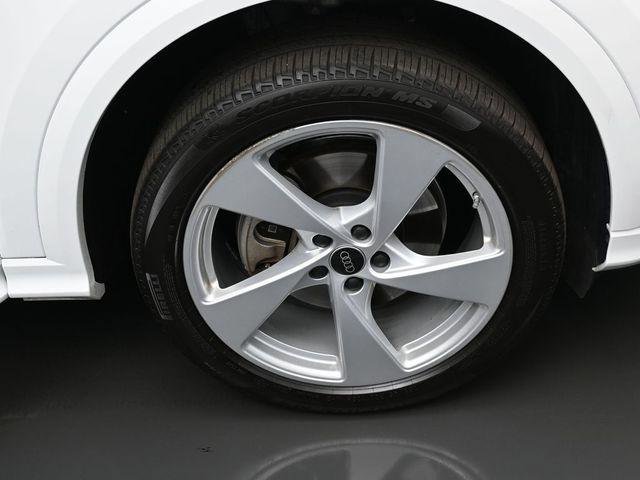 Certified 2025 Audi Q5 Premium Plus w/ Premium Plus image 40