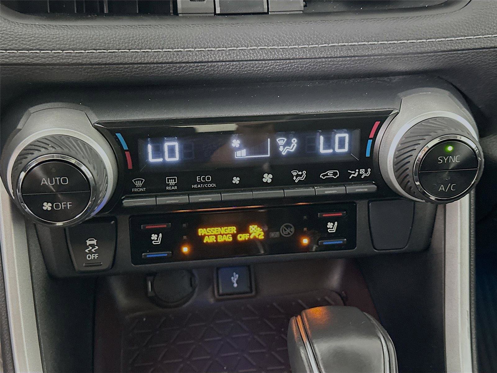 Certified 2022 Toyota RAV4 Limited w/ Limited Grade Weather Package image 9