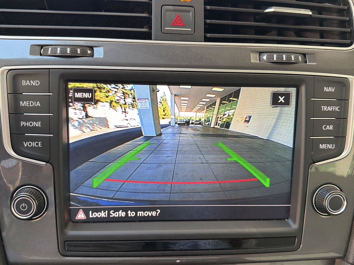 Used 2016 Volkswagen e-Golf SEL Premium w/ Driver Assistance Package FWD image 34