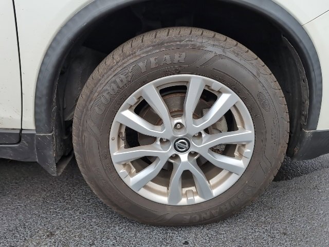 Used 2017 Nissan Rogue SV image 9