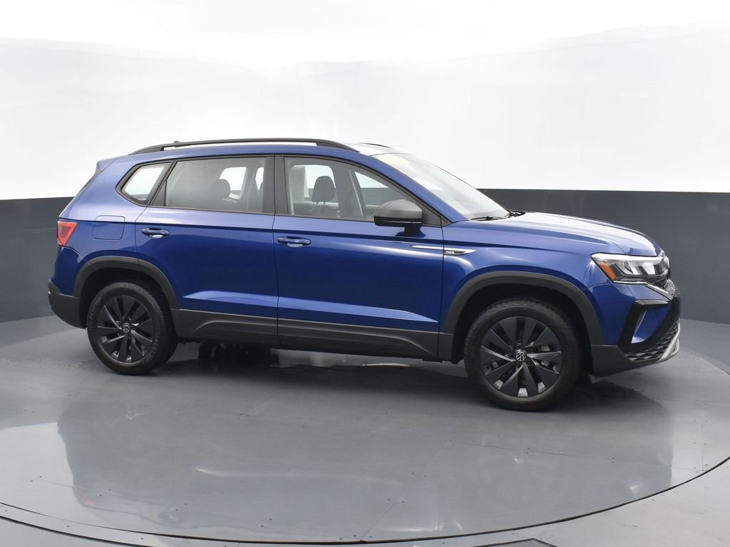 Used 2024 Volkswagen Taos S image 2