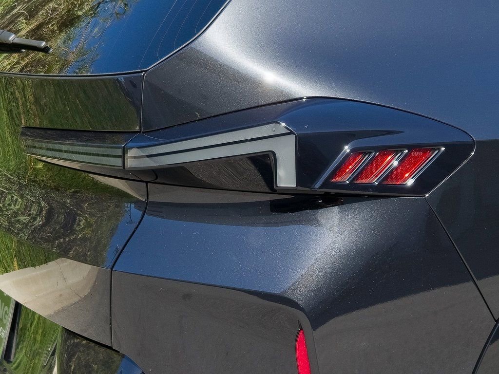 New 2026 BMW XM Label Red image 7