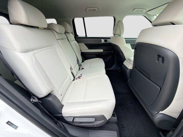 New 2026 Hyundai Santa Fe SE image 27