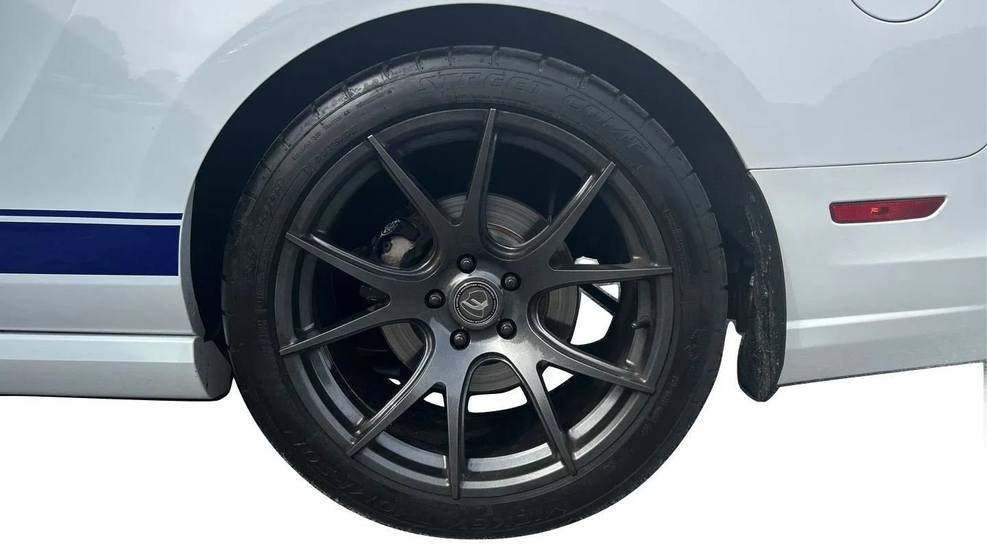 Used 2014 Ford Mustang GT Premium RWD image 35