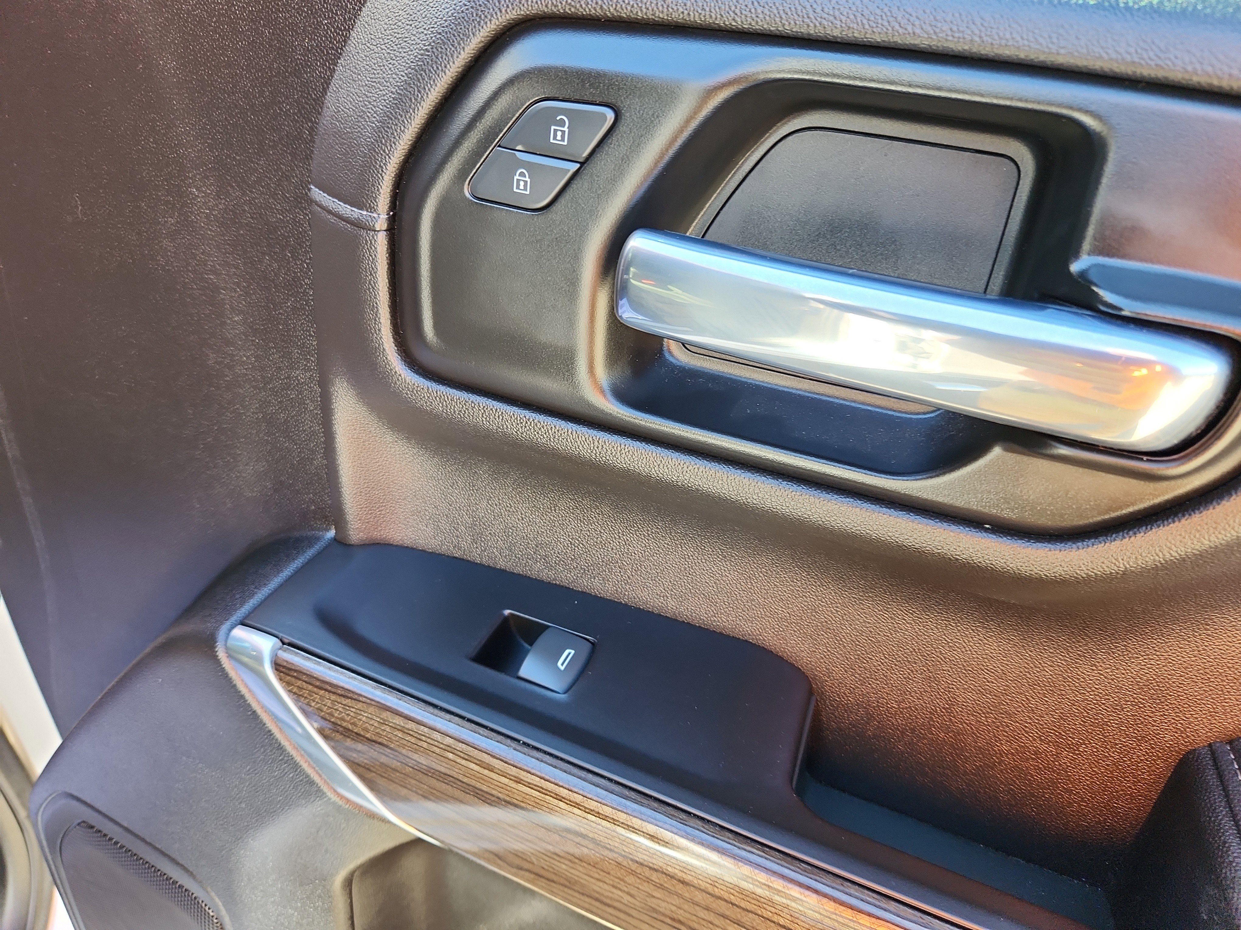 Used 2022 Chevrolet Silverado 1500 RST image 46