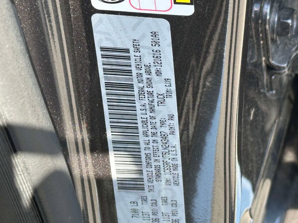 Used 2020 RAM 1500 Laramie AWD/4WD image 16