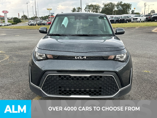 Used 2025 Kia Soul LX w/ LX Technology Package FWD image 2
