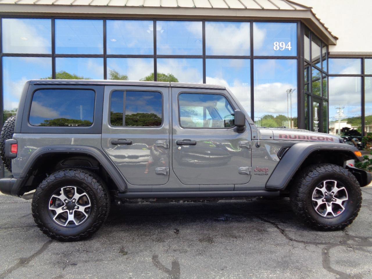 Used 2021 Jeep Wrangler Unlimited Rubicon w/ Dual Top Group AWD/4WD image 4