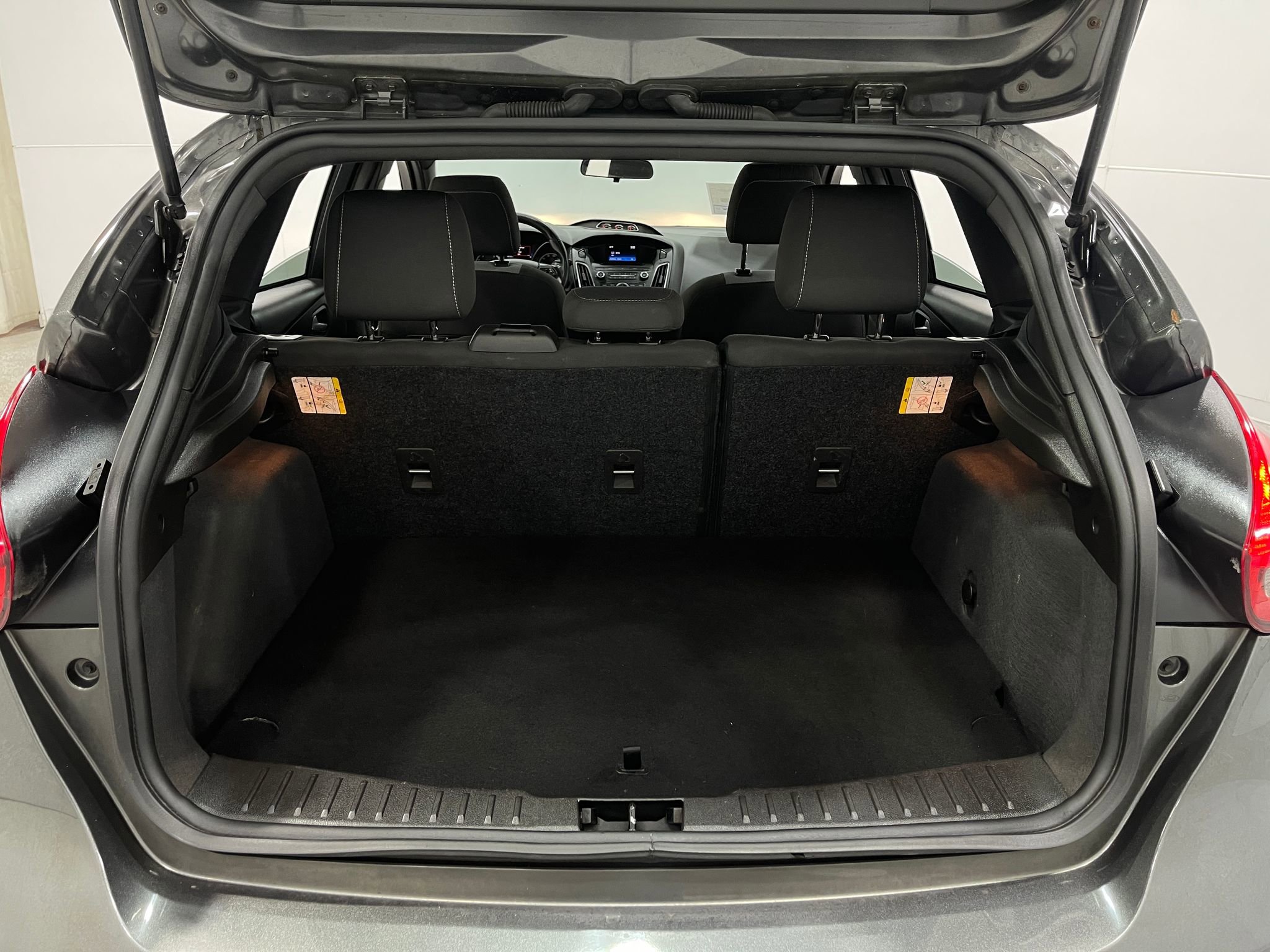 Used 2016 Ford Focus ST image 26