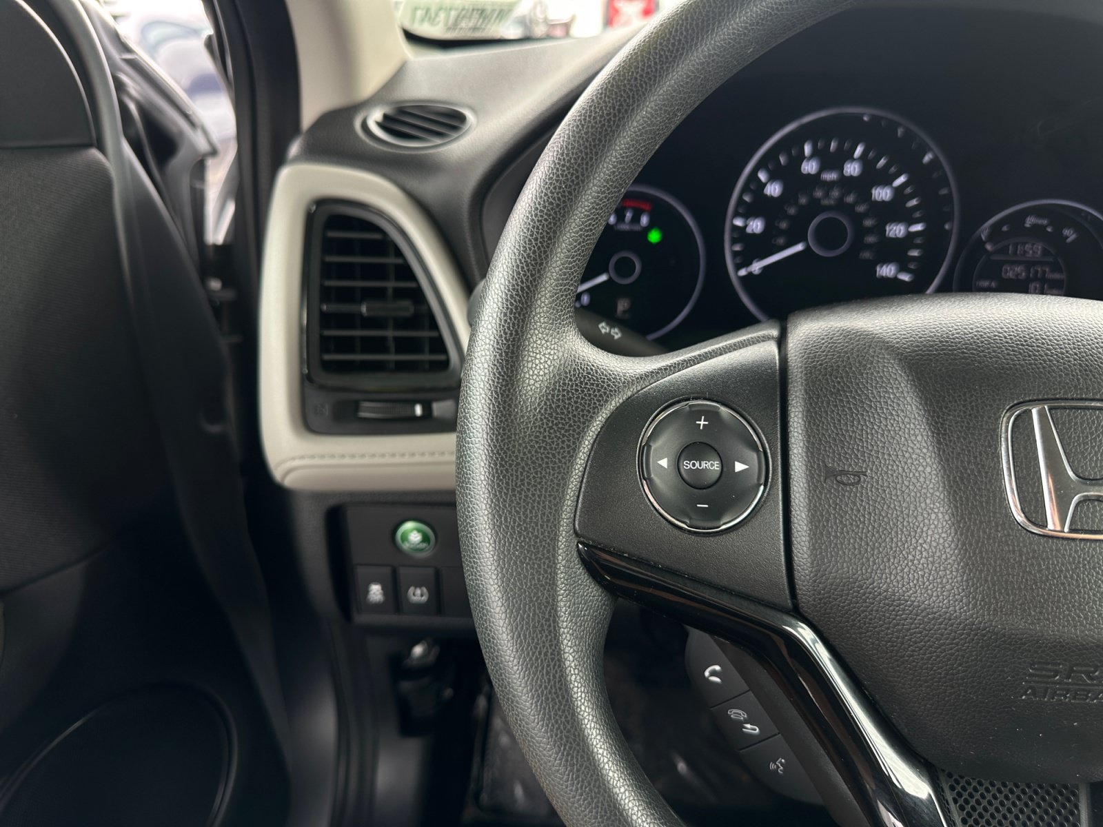 Used 2021 Honda HR-V LX image 18