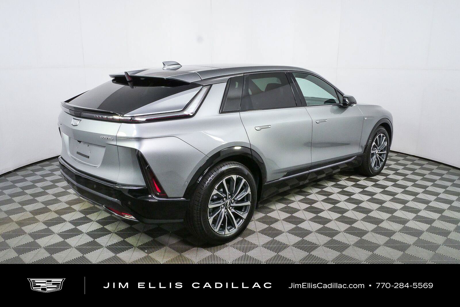 Used 2024 Cadillac Lyriq Sport w/ LPO, Floor Liner Package AWD/4WD image 3