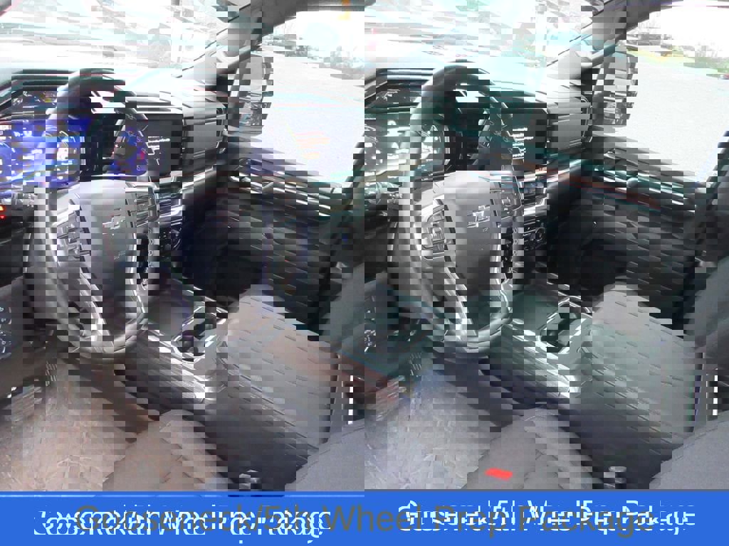 Certified 2024 Chevrolet Silverado 2500 LT w/ Midnight Edition image 8