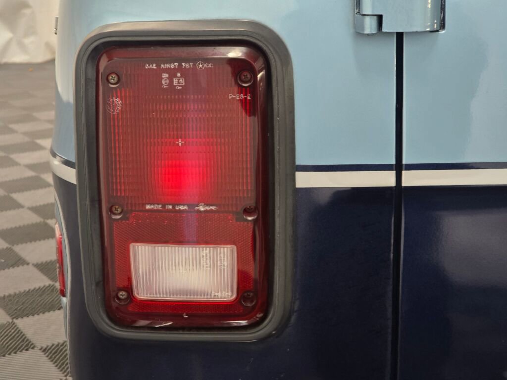 Used 1991 Dodge B2500 image 45