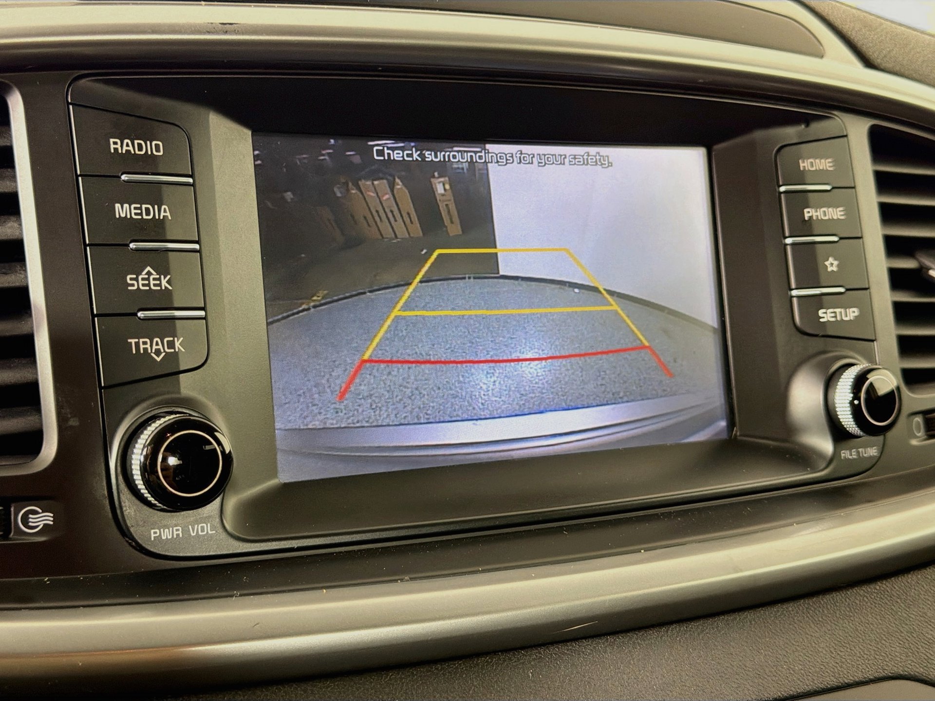 Used 2019 Kia Sorento FWD image 13
