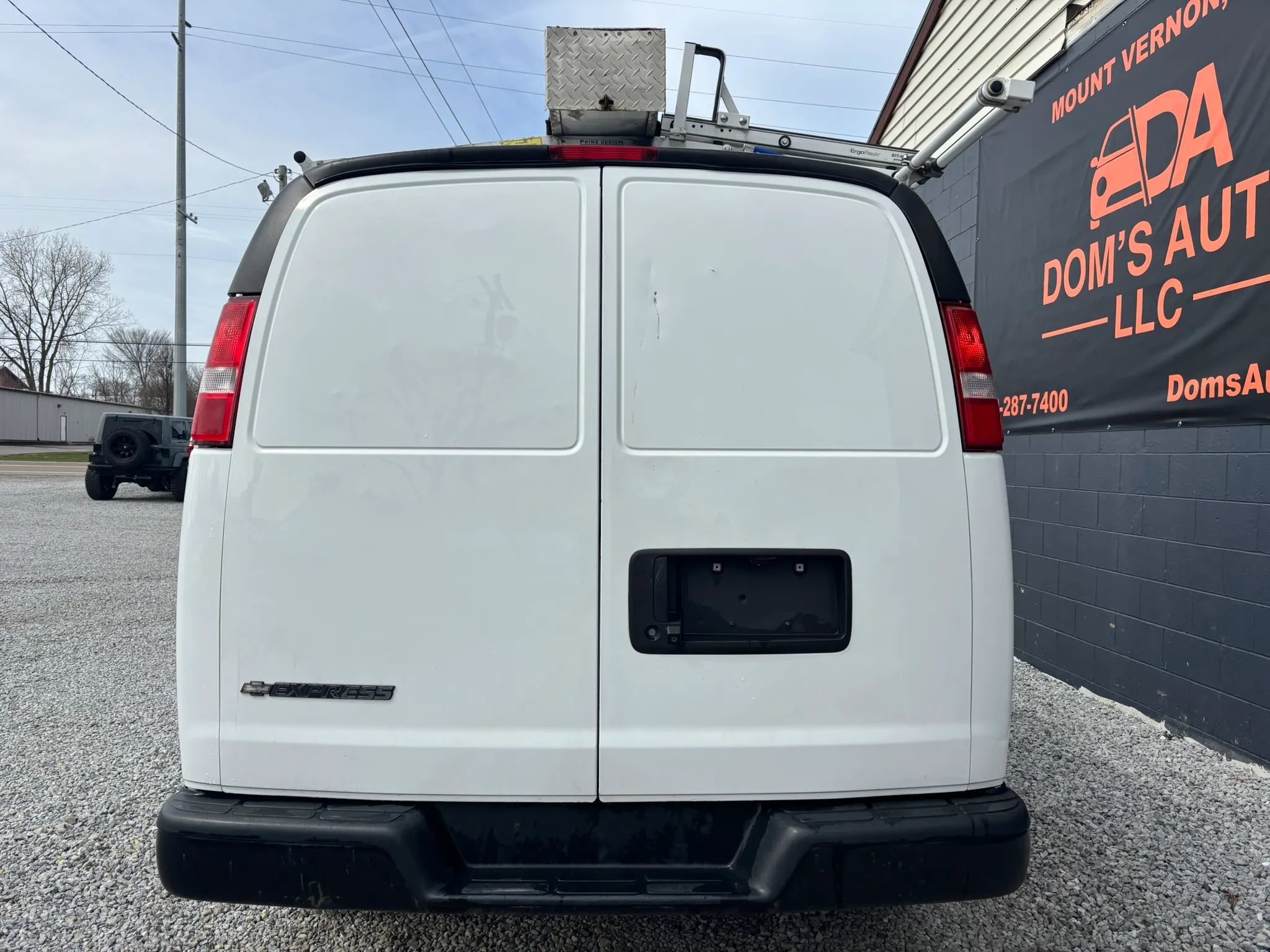 Used 2020 Chevrolet Express 2500 w/ Driver Convenience Package image 4