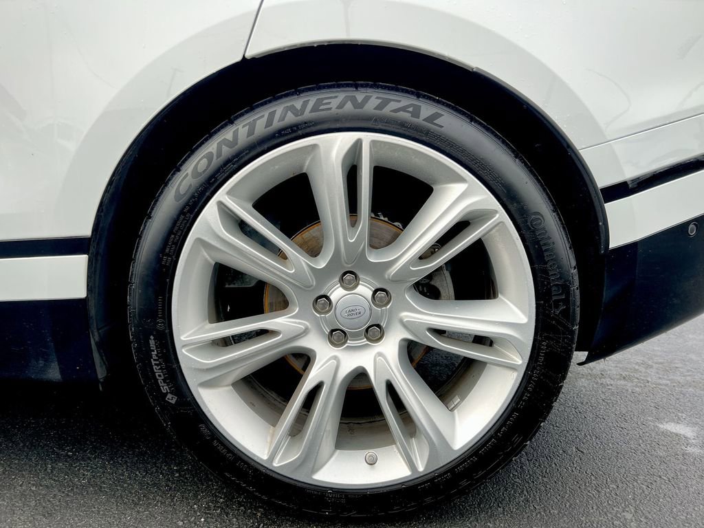 Used 2018 Land Rover Range Rover Velar image 27