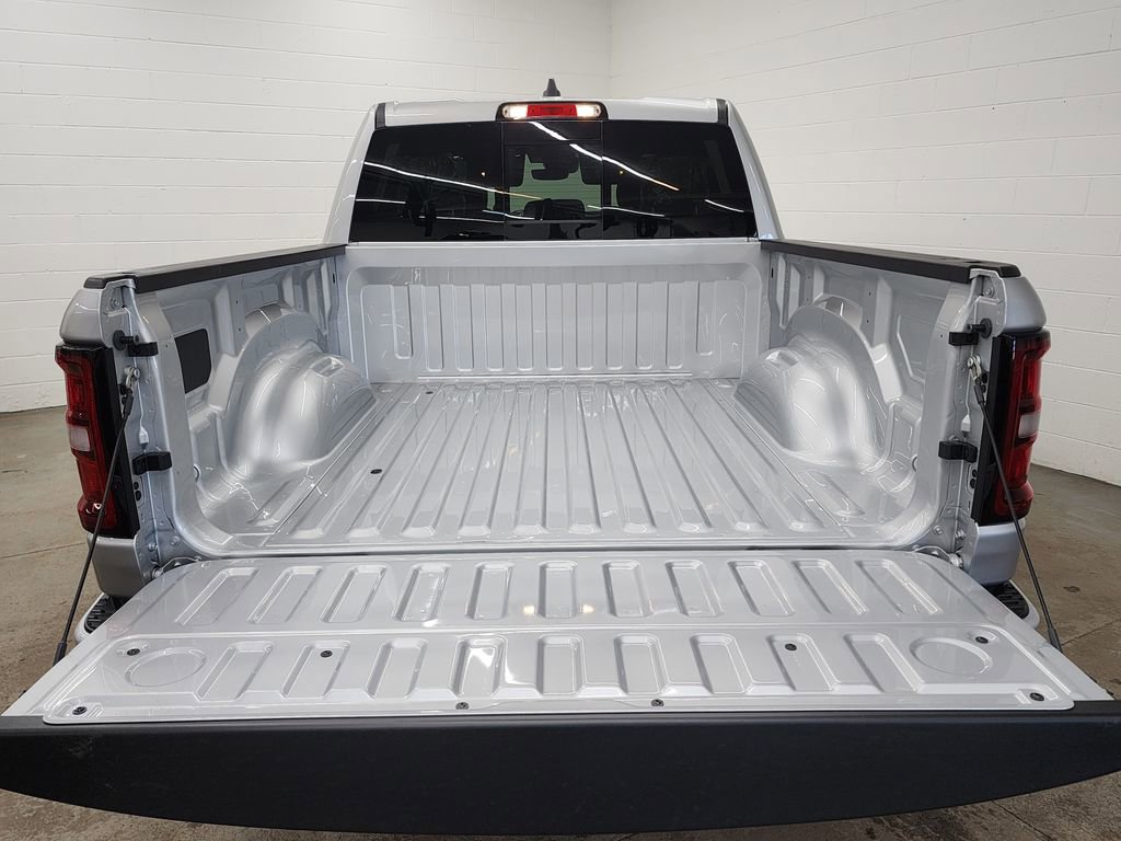 New 2026 RAM 1500 4x4 Crew Cab image 19