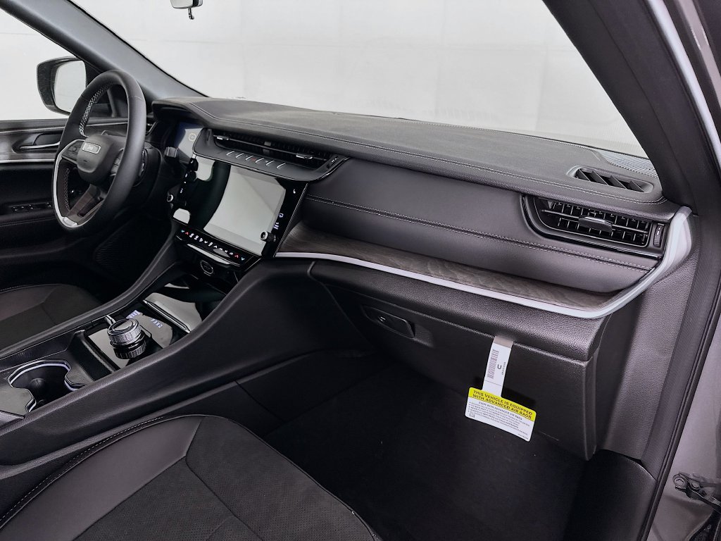 New 2026 Jeep Grand Cherokee L 4WD image 38