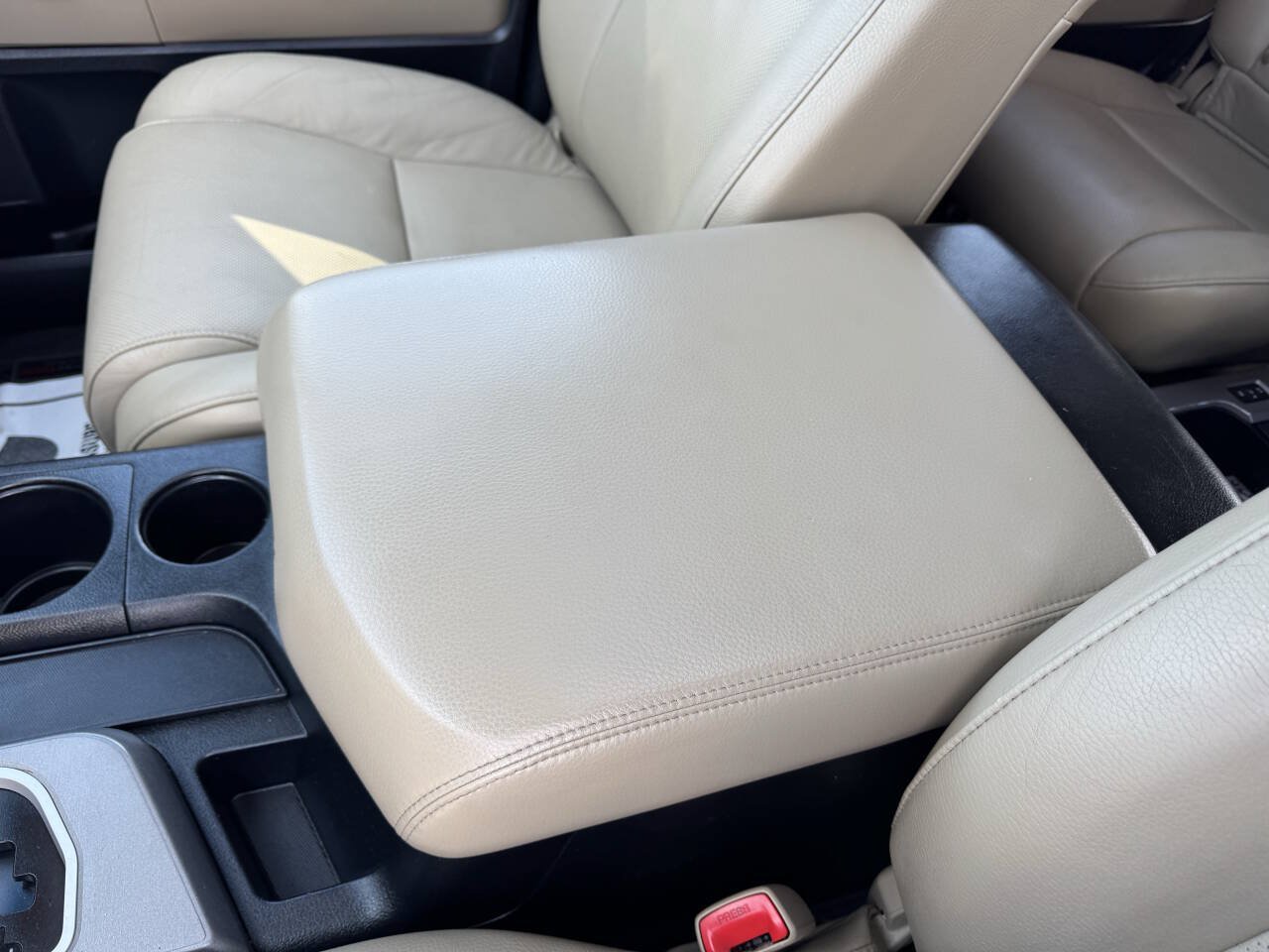 Used 2014 Toyota Sequoia Platinum AWD/4WD image 25