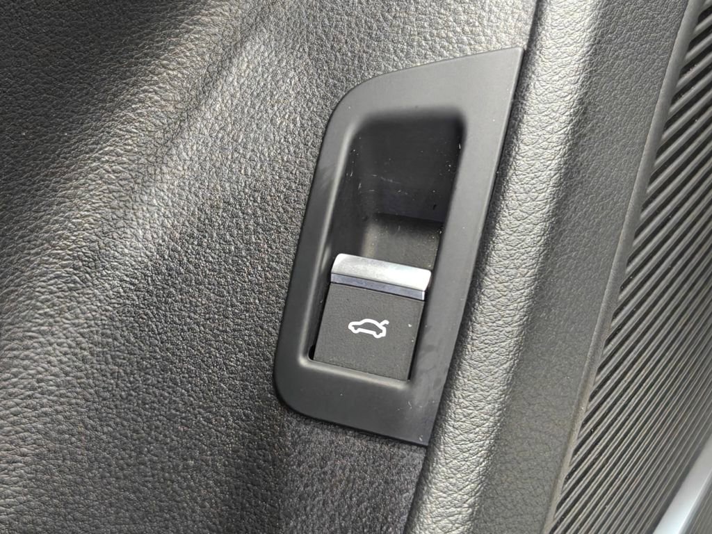 Used 2019 Audi Q8 Prestige image 79